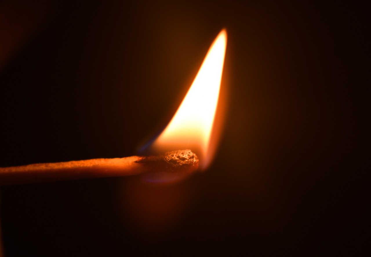 诗词大赛电视节目，传承文化，点燃激情之夜