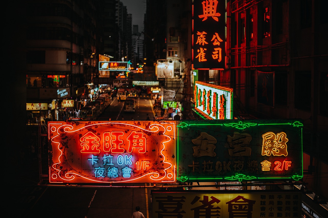 瓜子狂欢节，激烈吃瓜子比赛盛宴开启！