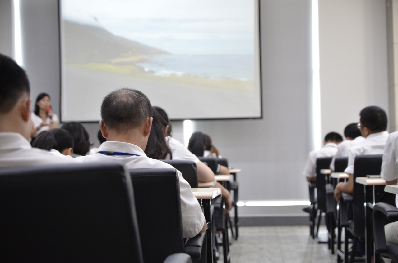 五月安丘吧最新招聘信息，求职机会与职业发展前景展望